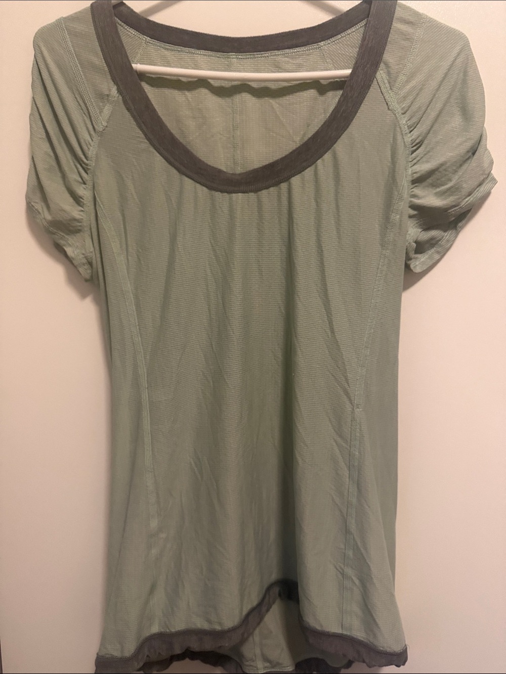 lululemon athletica Light Sage Short Sleeve Scoop Neck Top with Charcoal Trim
